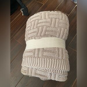 Pink Lemonade Knit Cotton Throw  Blanket Beige Tan 70 X 58”